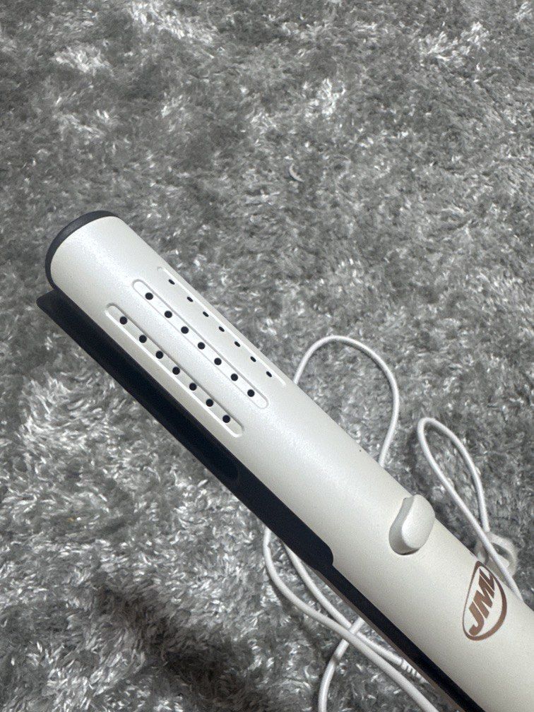 JML HAIR STRAIGHTENER (Category: Hair) located in Manila. Submitted by rluvs09 (Listing ID 1470184186, Image 3). Description: Bought this for 3k+ selling only for 1k Super goods lalo na sa short hair. .