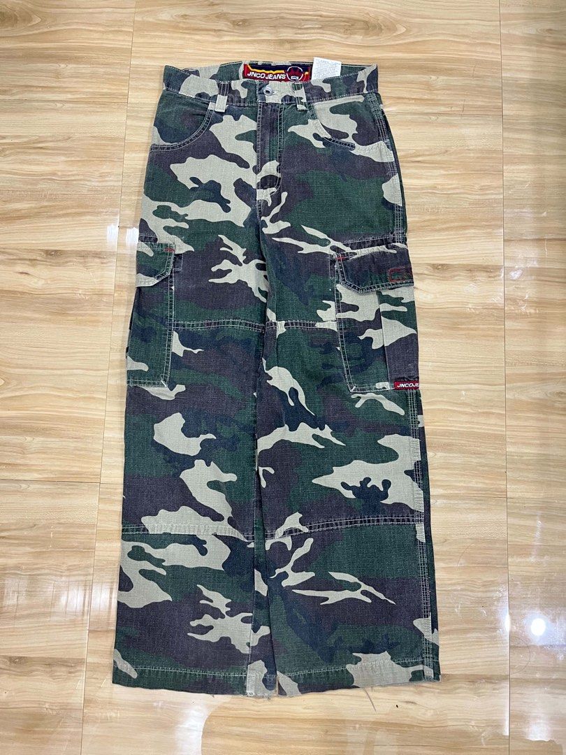JNCO CAMO CARGO PANTS (Category: Jeans) located in Cadiz. Submitted by luckytree.6dd895 (Listing ID 1470253892, Image 2). Description: WAIST- 28 LENGTH- 38 LEG OPENING- 9 ISSUE- MINIMAL HEEL DRAG.