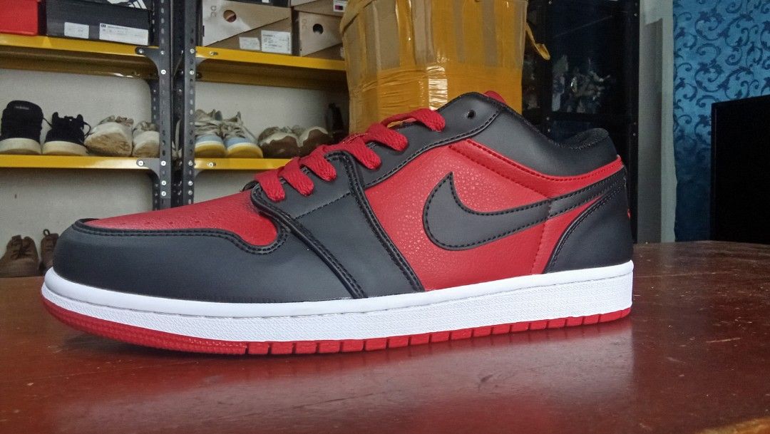 Jordan 1 Low (Category: Sneakers) located in Cainta. Submitted by wichaelthriftstall (Listing ID 1470321598, Image 1). Description: size 10 euro 43 29 kt5hcm location Cainta Rizal (Sto.Domingo) payment first before equipped rules. for meet up only dito lang po: Uncle John's Riverside Ortigas Extension near SM East Ortigas. mode of payment - gcash,maya, maribank,gotyme and more. ç XD ç hi mode of shipping - j&t,lalamove,joyride,grab,angkas padala,
