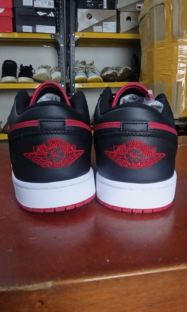 Jordan 1 Low (Category: Sneakers) located in Cainta. Submitted by wichaelthriftstall (Listing ID 1470321598, Image 2). Description: size 10 euro 43 29 kt5hcm location Cainta Rizal (Sto.Domingo) payment first before equipped rules. for meet up only dito lang po: Uncle John's Riverside Ortigas Extension near SM East Ortigas. mode of payment - gcash,maya, maribank,gotyme and more. ç XD ç hi mode of shipping - j&t,lalamove,joyride,grab,angkas padala,