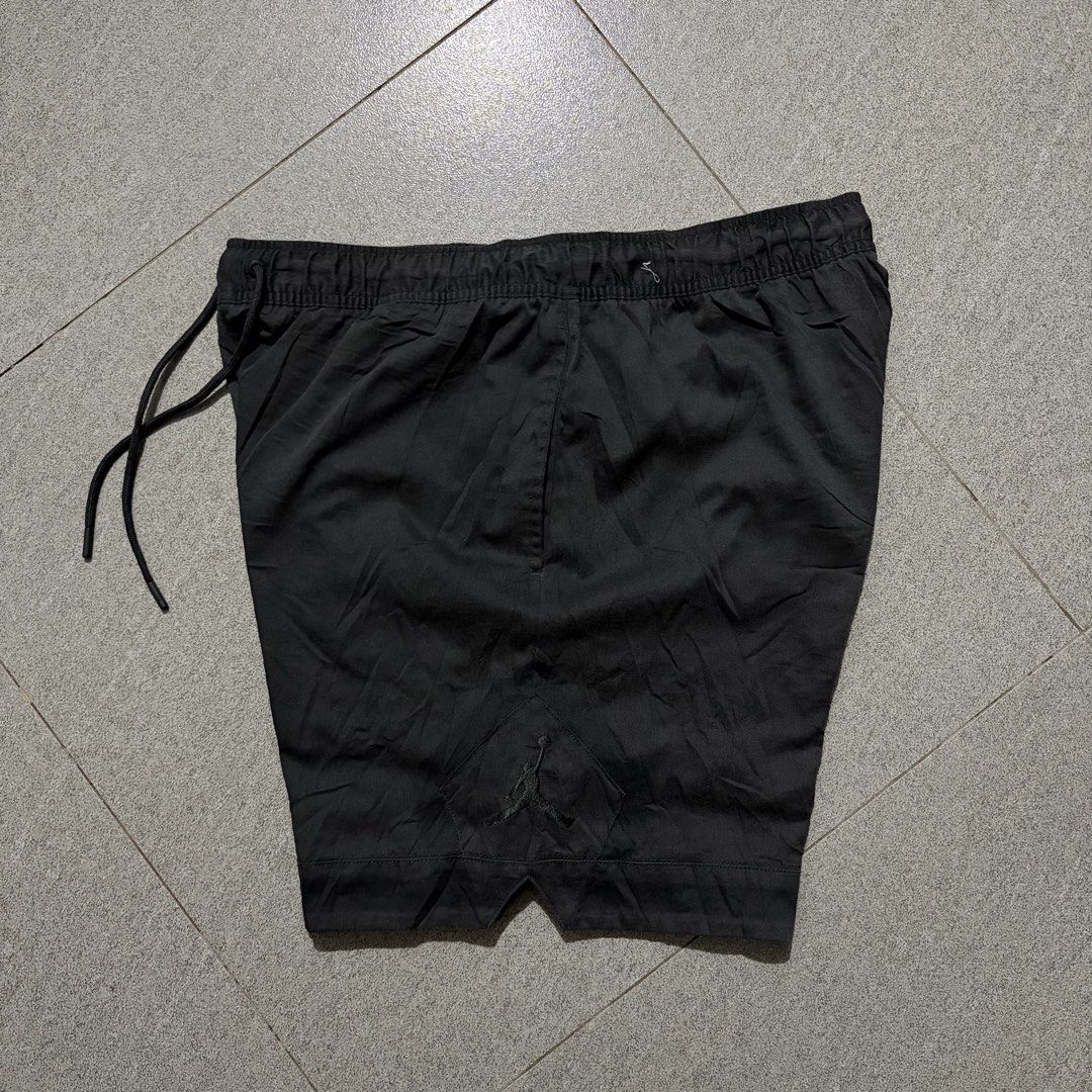 Jordan Air Essentials Diamond Short (Category: Shorts) located in Talisay. Submitted by re_sell01 (Listing ID 1470301270, Image 2). Description: Jordan Air Essentials Diamond Short Large Mens Waistline 36-40” Length 19” Color: Dark Smoke Grey Faded Design Like New Condition.