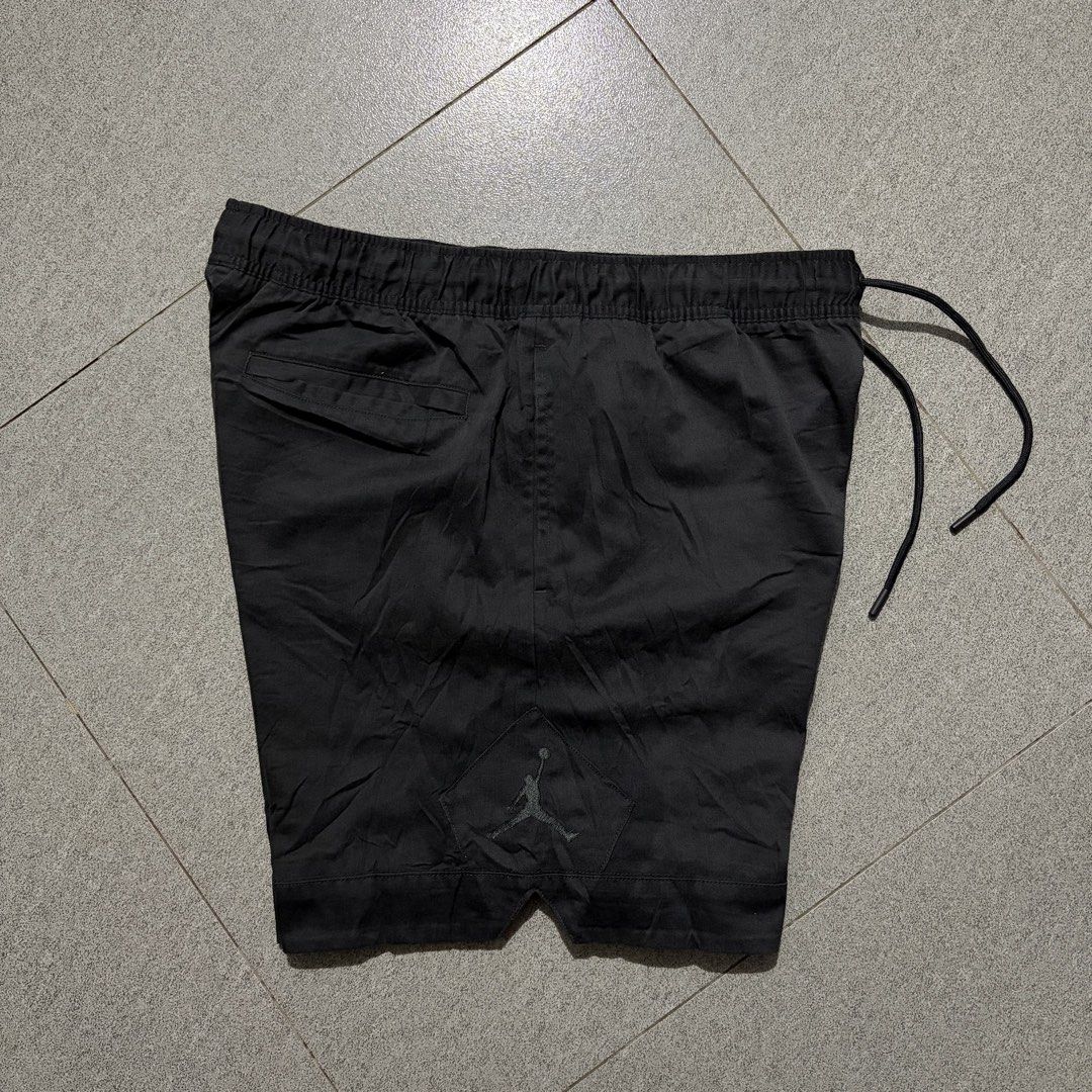 Jordan Air Essentials Diamond Short (Category: Shorts) located in Talisay. Submitted by re_sell01 (Listing ID 1470301270, Image 3). Description: Jordan Air Essentials Diamond Short Large Mens Waistline 36-40” Length 19” Color: Dark Smoke Grey Faded Design Like New Condition.