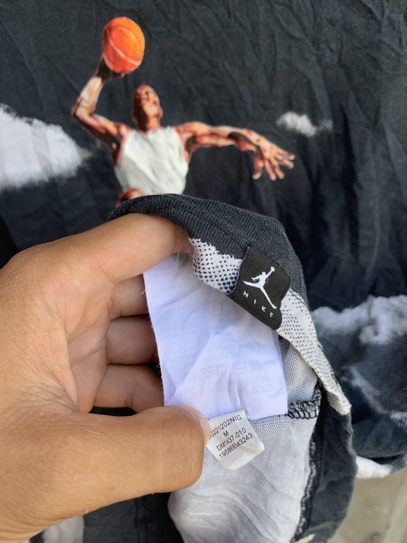 JORDAN FLIGHT (Category: Tshirts & Polo Shirts ) located in Panabo. Submitted by banjogores (Listing ID 1470184478, Image 3). Description: JORDAN FLIGHT 𝗗𝗜𝗠𝗘𝗦:20x25 𝗦𝗜𝗭𝗘:M ‎𝗖𝗢𝗟𝗢𝗥 𝗥𝗔𝗧𝗘:9.5/10 ‎𝗖𝗢𝗡𝗗𝗜𝗧𝗜𝗢𝗡:VERY GOOD CONDITION ‎𝗜𝗦𝗦𝗨𝗘: HOLE ‎ ‎❗️𝗖𝗢𝗟𝗢𝗥 𝗠𝗔𝗬 𝗩𝗔𝗥𝗬 𝗗𝗨𝗘 𝗧𝗢 𝗟𝗜𝗚𝗛𝗧𝗜𝗡𝗚 ‎ 🏷️ 150 + ship.