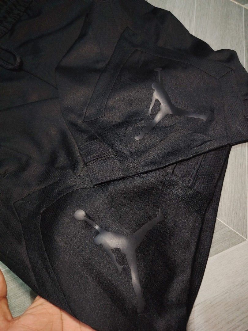 JORDAN JERSEY SHORT (Category: Shorts) located in Polomolok. Submitted by urfindsph (Listing ID 1470258332, Image 3). Description: Jordan Jersey Short❗ Like new Size S on Tag 30-34 Length 19 -Triple Black No issue Pm sir.