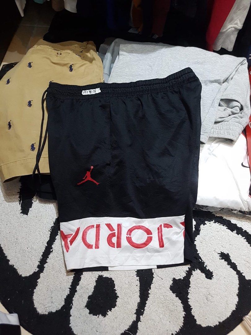 Jordan/Nike/Bating Ape Shorts (Category: Announcements) located in Imus. Submitted by gabrielseth_12 (Listing ID 1470154765, Image 1). Description: Jordan/Nike/Ape Shorts Medium to Xl size Pm sa ibang details 350-750 price range Cavite loc We shipped nationwide .