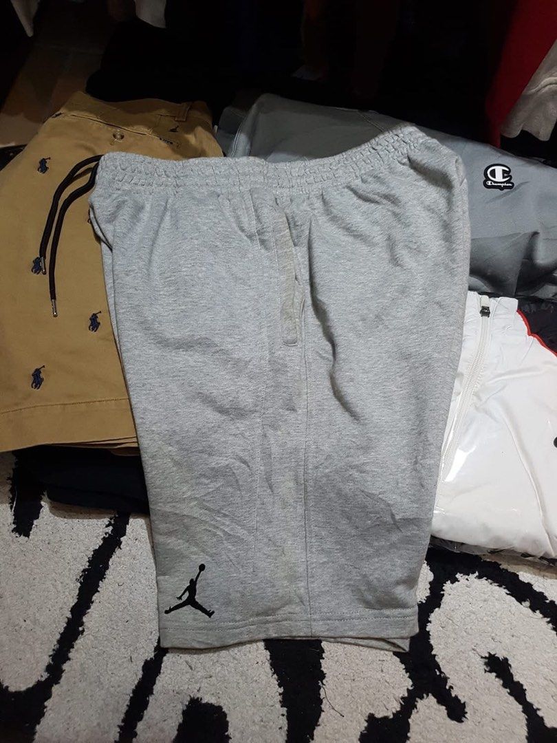 Jordan/Nike/Bating Ape Shorts (Category: Announcements) located in Imus. Submitted by gabrielseth_12 (Listing ID 1470154765, Image 2). Description: Jordan/Nike/Ape Shorts Medium to Xl size Pm sa ibang details 350-750 price range Cavite loc We shipped nationwide .
