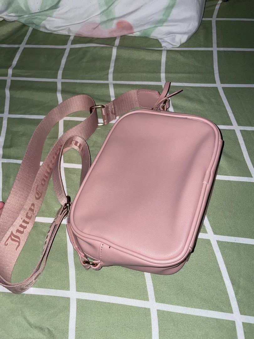 Juicy Couture Crossbody bag (Category: Luxury Bags & Wallets) located in Quezon City. Submitted by chubsgrace (Listing ID 1470307692, Image 2). Description: .