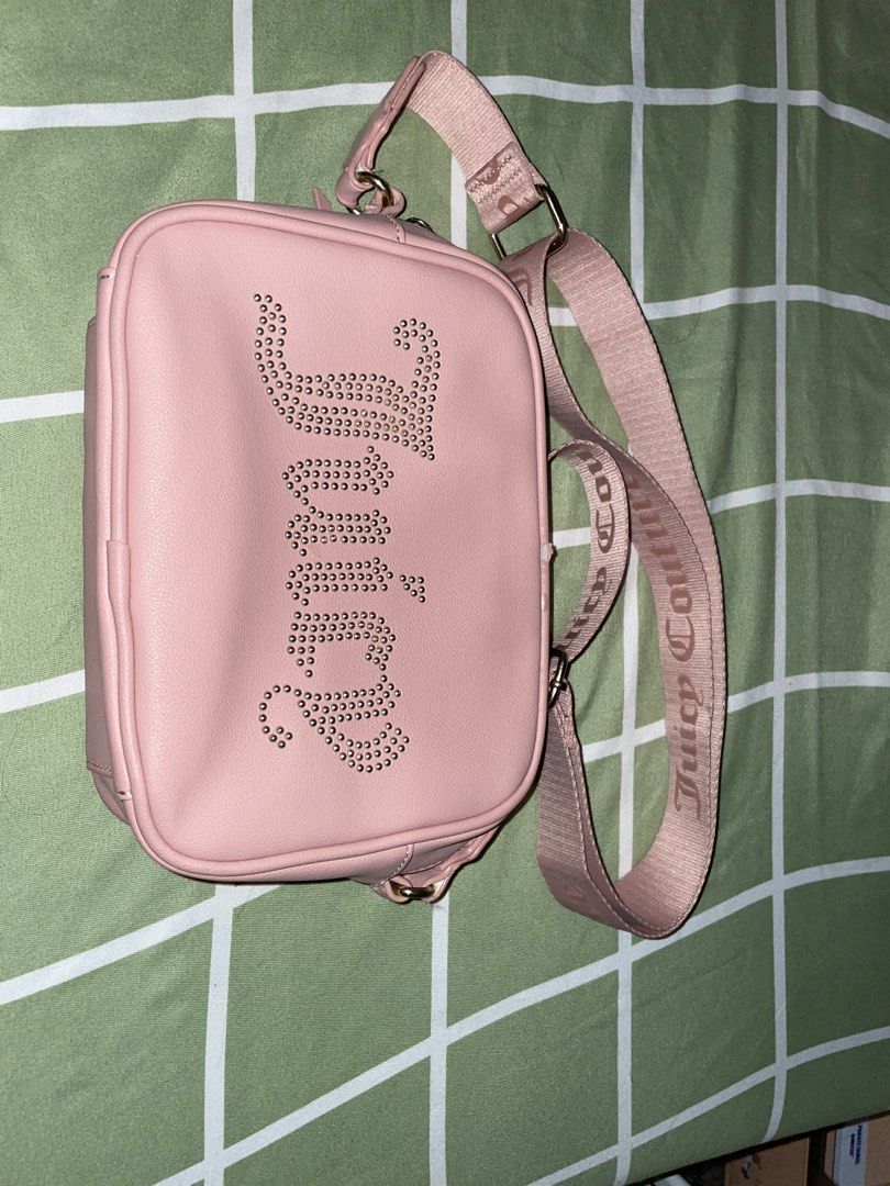 Juicy Couture Crossbody bag (Category: Luxury Bags & Wallets) located in Quezon City. Submitted by chubsgrace (Listing ID 1470307692, Image 1). Description: .