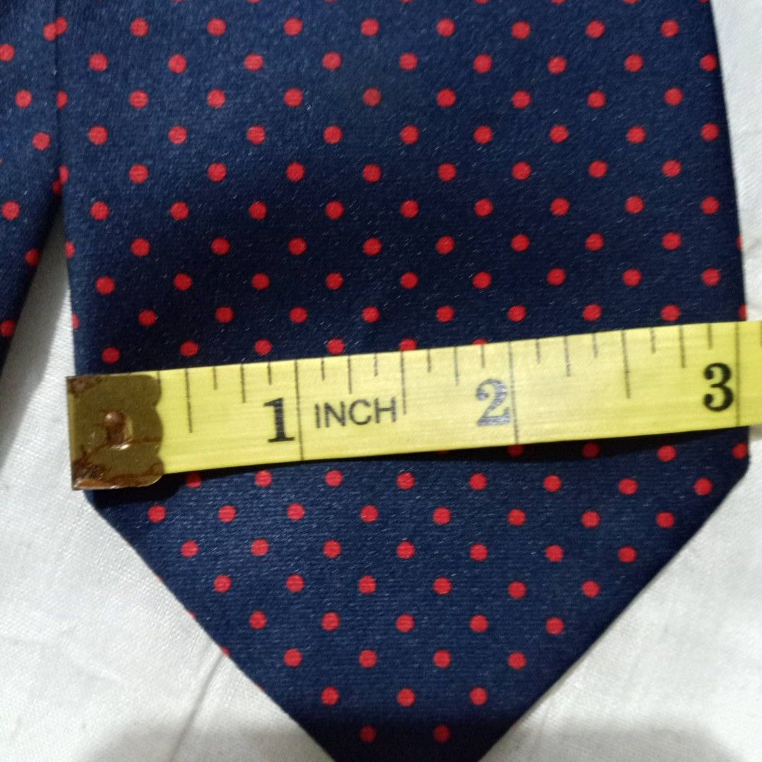 JULA Vintage Polka Dots Necktie (Category: Ties) located in Caloocan City. Submitted by appleblossoms07 (Listing ID 1470314711, Image 3). Description: Lenght : 54.5".