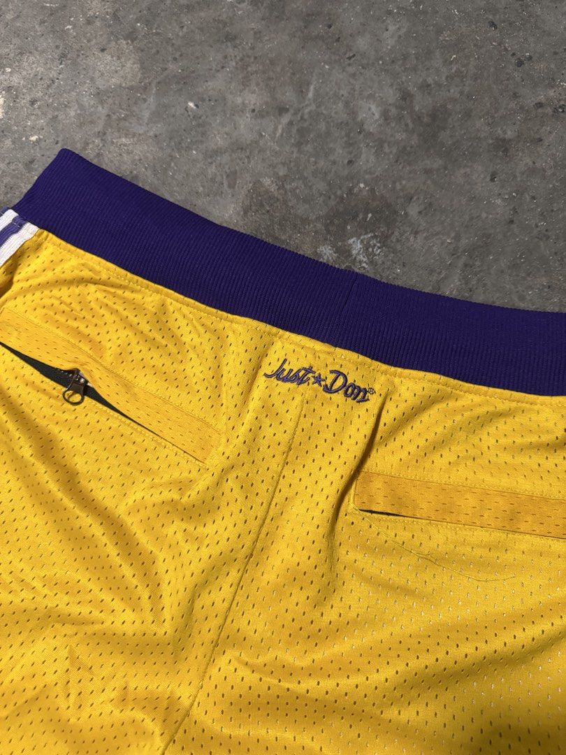 Just don lakers short (Category: Shorts) located in Pasig City. Submitted by dripthrift1600 (Listing ID 1470314311, Image 2). Description: - Just don lakers short - Good condition - Issue: None - Sizes: XL - Dimes: 36x18.