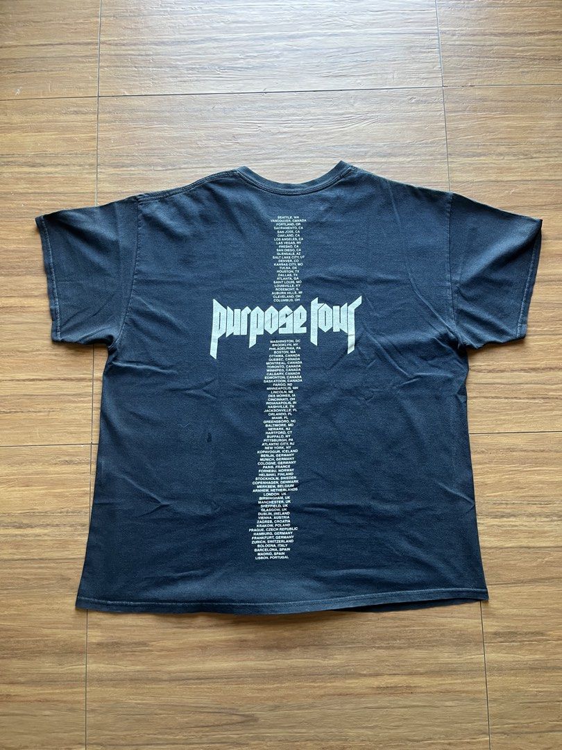 Justin Bieber Official Purpose Tour Tee (Category: Tshirts & Polo Shirts ) located in Davao. Submitted by spilled.bins (Listing ID 1470271166, Image 2). Description: Justin Bieber Official Purpose Tour Tee Cut white tag | Year 2016-2017 Width: 23.7in Length: 28.5in Boxy XL Measurement Used Fade | Cracks | Pin & Penholes Good Condition . Mine: ₱800 +shipping fee on top . Model Reference: Height: 5’5 feet Weight: 68kg.