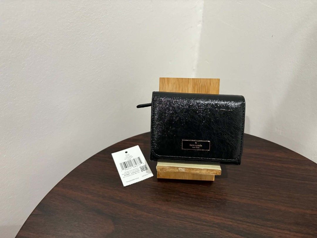 Kate Spade Compact Wallet (Category: Wallets & Card holders) located in Manila. Submitted by estelpaola25 (Listing ID 1470147814, Image 3). Description: 📣 SALE 📣 SALE 📣 SALE ‼️‼️ ‎ All K♠️ wallets 💯💯💯❤️❤️❤️ ‎ ‎✨ From p4500 to p3800 only!!! 😍 ‎ ‎✅ 100% authentic, sourced directly from Canada 🇨🇦 ‎ ‎📬📬 send DM for inquiries 📬📬.