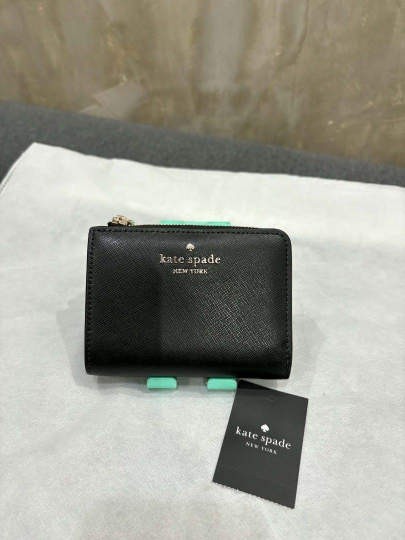 Kate Spade Compact Wallet (Category: Wallets & Card holders) located in Manila. Submitted by estelpaola25 (Listing ID 1470147814, Image 1). Description: 📣 SALE 📣 SALE 📣 SALE ‼️‼️ ‎ All K♠️ wallets 💯💯💯❤️❤️❤️ ‎ ‎✨ From p4500 to p3800 only!!! 😍 ‎ ‎✅ 100% authentic, sourced directly from Canada 🇨🇦 ‎ ‎📬📬 send DM for inquiries 📬📬.