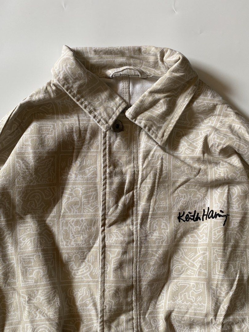 Keith Haring x H&M Beige Chore Denim Jacket (Category: Coats, Jackets and Outerwear) located in Manila. Submitted by finofindthisart (Listing ID 1470257132, Image 3). Description: Length 29 Width 23 Measured it by inches Issue: N/A This is a pre-loved/thrifted items and may show minor signs of issue due to its vintage nature. Kindly manage expectations. No refunds or exchanges will be accepted. 📍Pasay City DM for inquiries..