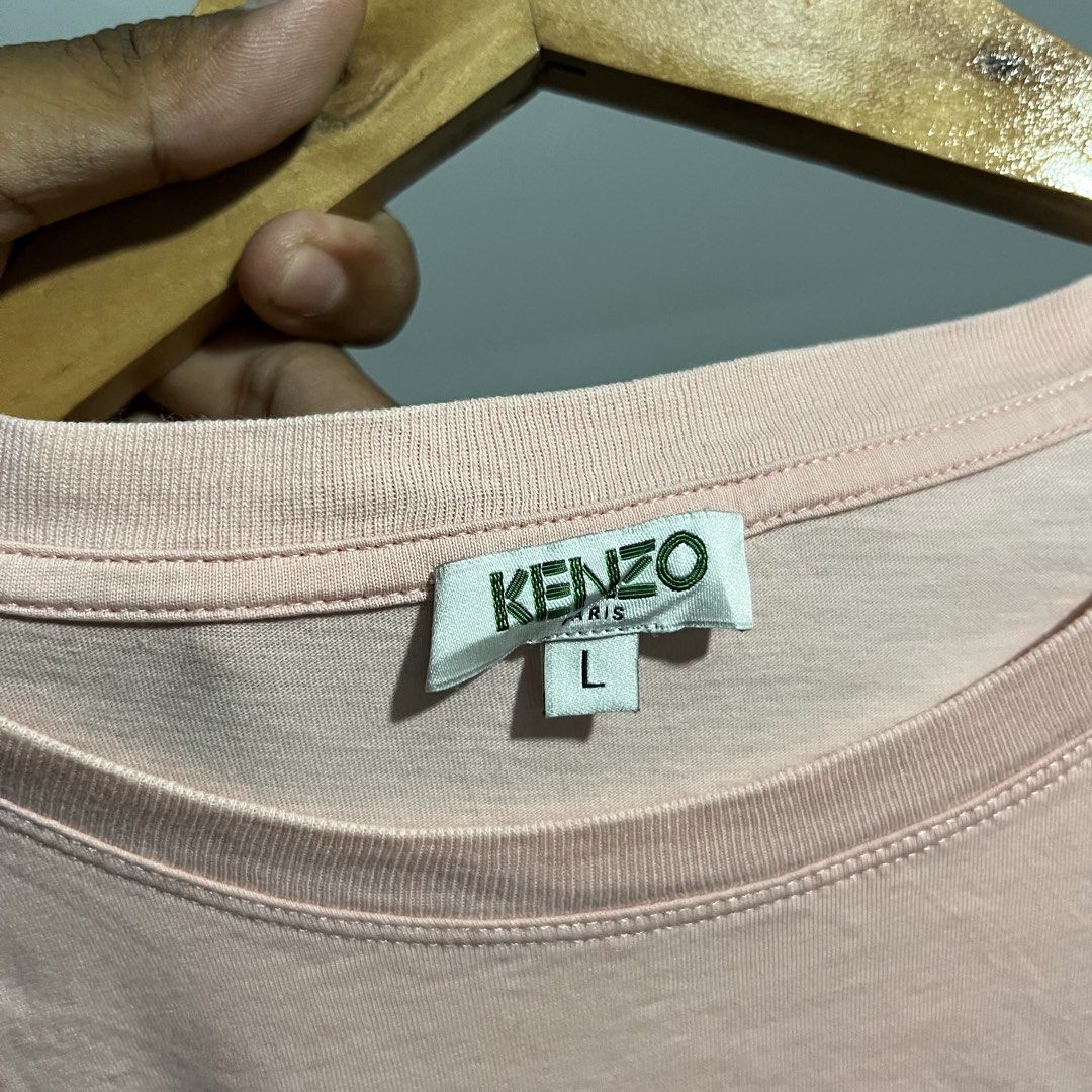 Kenzo paris tiger (Category: Shirts) located in Giporlos. Submitted by deloria_jhayr (Listing ID 1470272839, Image 3). Description: Excellent to asnew No issues W:19 L:24.