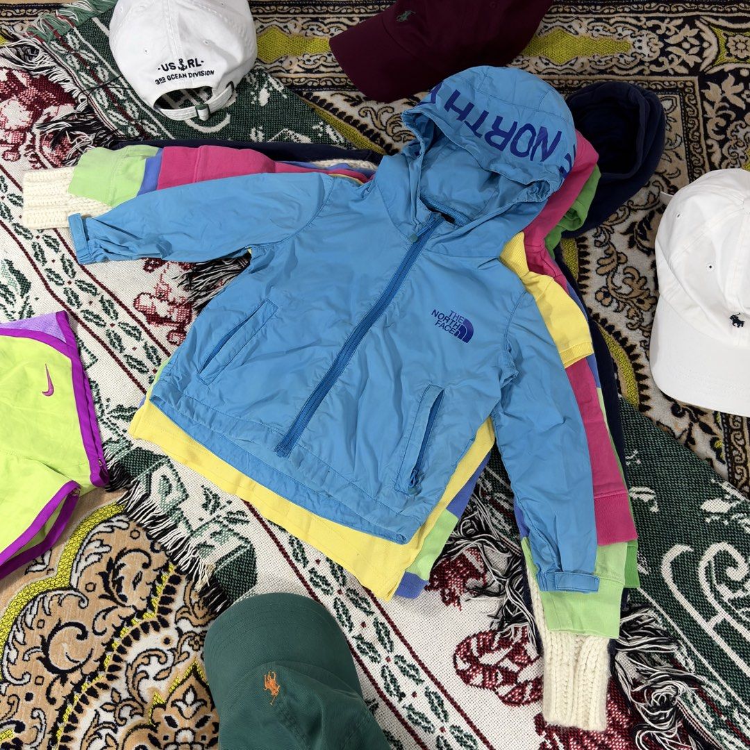 KIDSWEAR: The North Face blue windbreaker (Category: Babies & Kids Fashion) located in Manila. Submitted by c2ginpapi (Listing ID 1470253283, Image 1). Description: KIDSWEAR: The North Face blue windbreaker size: 100 dimensions: 13” x 12.5” price: ₱1,000.