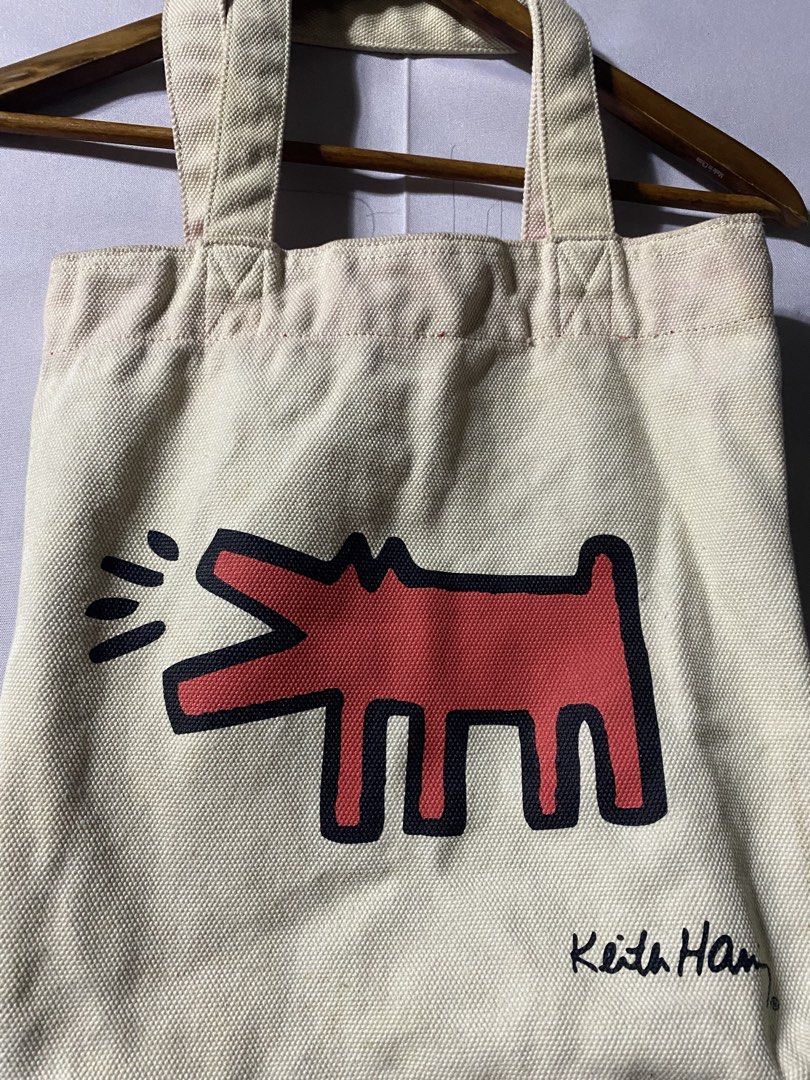 Kieth harling tote (Category: Tote Bags) located in Cagayan de Oro. Submitted by kennymiiiiii (Listing ID 1470271814, Image 2). Description: Small No issue.