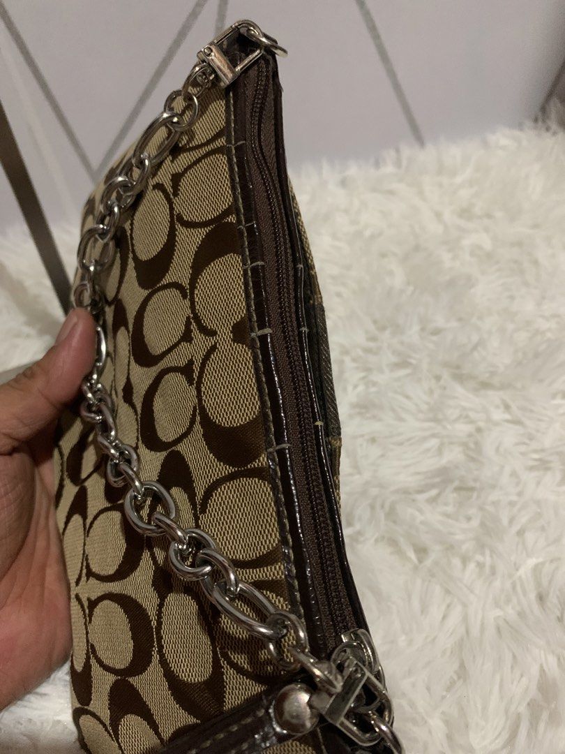 KILI COACH (Category: Shoulder Bags) located in Cagayan de Oro. Submitted by akidomingo088 (Listing ID 1470170009, Image 3). Description: REPLACE HUNDLE.