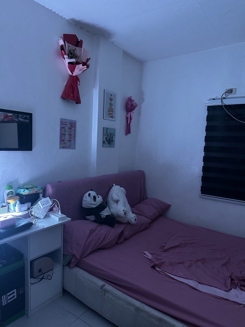 Queen Size Bed and Bed Frame (Category: Bedding & Towels) located in Manila. Submitted by dycluterring_7 (Listing ID 1470348078, Image 3). Description: Spring Mattress - king size from Ambassador Bed (30k orig price) Bed frame - 30k selling for 2,500 heavily used. needs reupholestery and cleaning. Mattress needs to be steamed. Defects: may bali yung isang kahoy ng bed pero usable pa rin. we still use it up to date. Loc: Pasig Note: please bring a