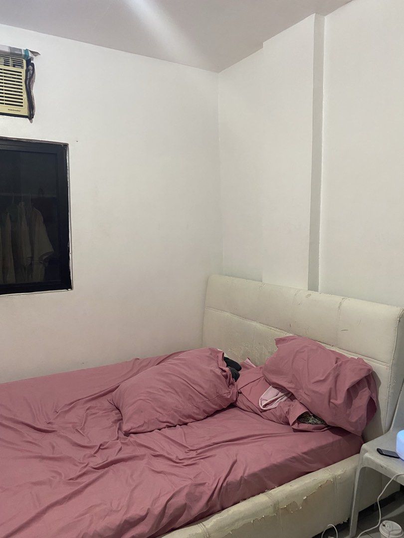 Queen Size Bed and Bed Frame (Category: Bedding & Towels) located in Manila. Submitted by dycluterring_7 (Listing ID 1470348078, Image 2). Description: Spring Mattress - king size from Ambassador Bed (30k orig price) Bed frame - 30k selling for 2,500 heavily used. needs reupholestery and cleaning. Mattress needs to be steamed. Defects: may bali yung isang kahoy ng bed pero usable pa rin. we still use it up to date. Loc: Pasig Note: please bring a