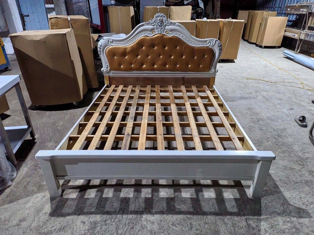 Kingsize bedframe with mattress (Category: Bed Frames & Mattresses) located in Manila. Submitted by ivyfv04 (Listing ID 1470302001, Image 3). Description: Kingsize bedframe with mattress Slight used 200x180 cm Need lang linisan ang mattress dahil maalikabok .