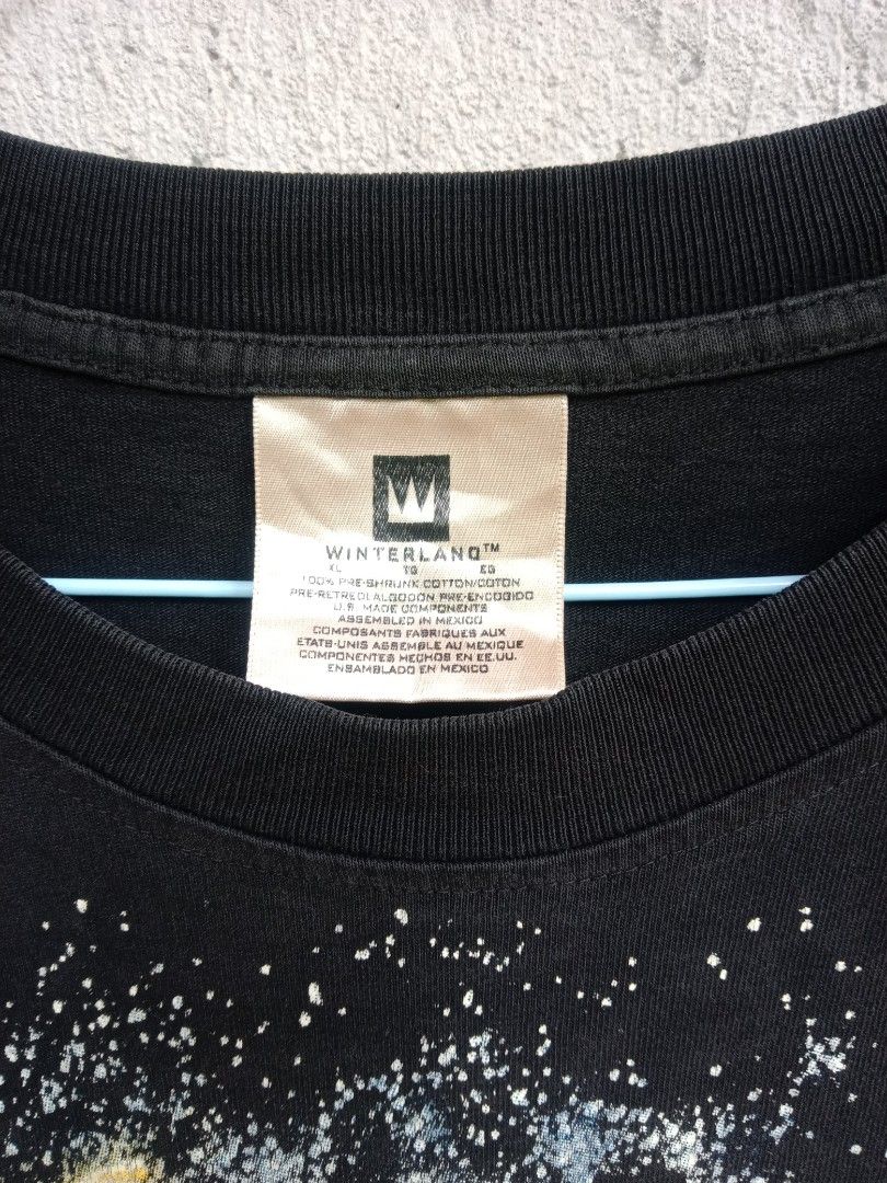 Kiss (Category: Tshirts & Polo Shirts ) located in Dumaguete. Submitted by pete_villalon (Listing ID 1470179406, Image 3). Description: 25/29 dimes issue: minimal hairline, altered.