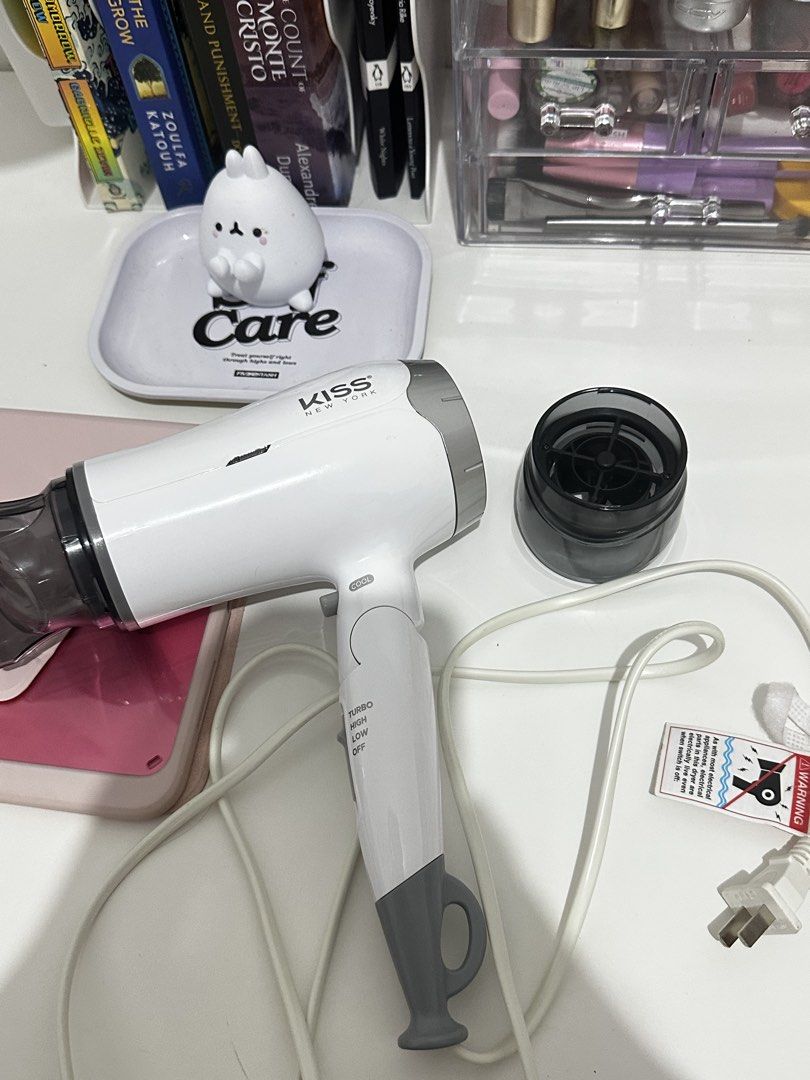 KISS NY Hair Blower (Category: Hair) located in Santa Maria. Submitted by biamndz (Listing ID 1470192216, Image 2). Description: Originally bought for ₱2500. Selling it for ₱1800! RFS: bought a new hair dryer Loc: Bulacan Mod: J&T Mop: GCash / Bank Transfer.
