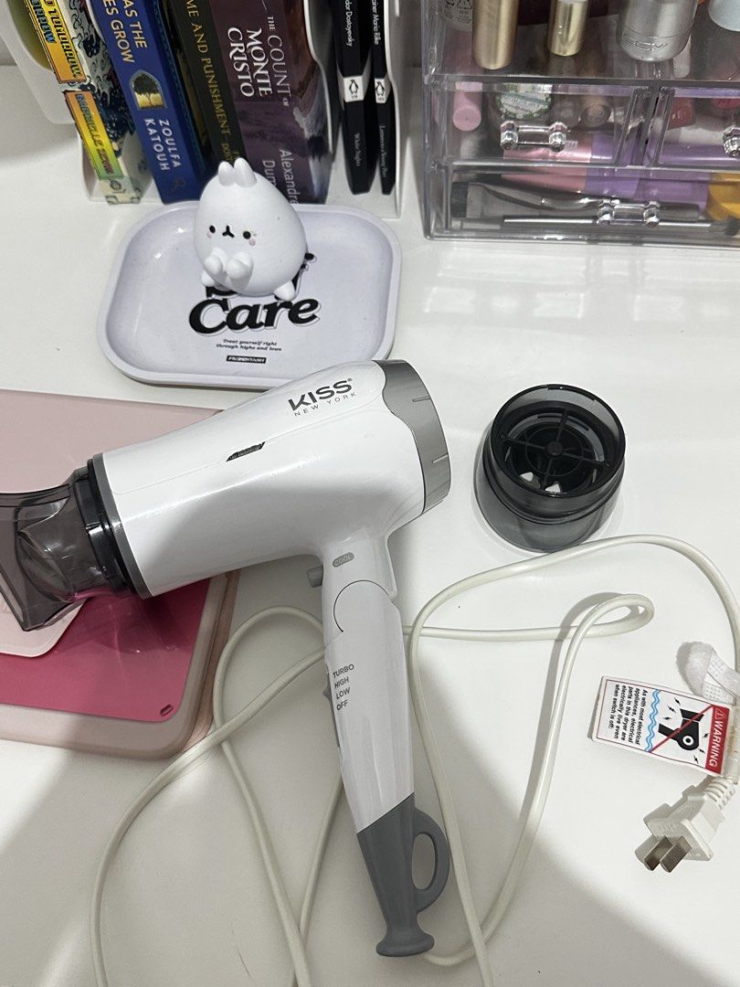 KISS NY Hair Blower (Category: Hair) located in Santa Maria. Submitted by biamndz (Listing ID 1470192216, Image 3). Description: Originally bought for ₱2500. Selling it for ₱1800! RFS: bought a new hair dryer Loc: Bulacan Mod: J&T Mop: GCash / Bank Transfer.