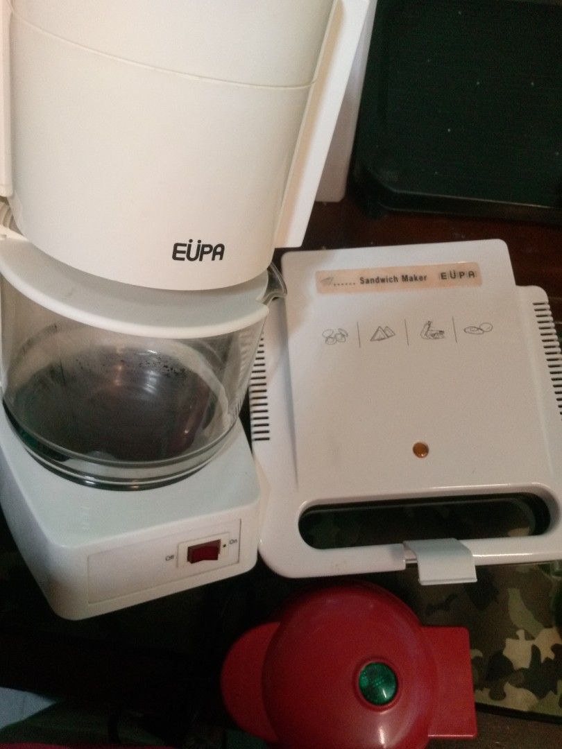 kitchen appliances 3 in 1 (Category: Cookers) located in Manila. Submitted by mjfinds.ph (Listing ID 1470342622, Image 1). Description: ☕🥪 FOR SALE: 3-IN-1 KITCHEN APPLIANCE PACKAGE! 🧇 💰 ₱1,200 — Negotiable! Decluttering sale! Selling these kitchen appliances as a package: ✅ EUPA Coffee Maker ✅ Sandwich Maker ✅ Waffle Maker Perfect for home use and for anyone who loves coffee, sandwiches, and homemade waffles! ❤️ 📌 Selling as a package 📌 Pri