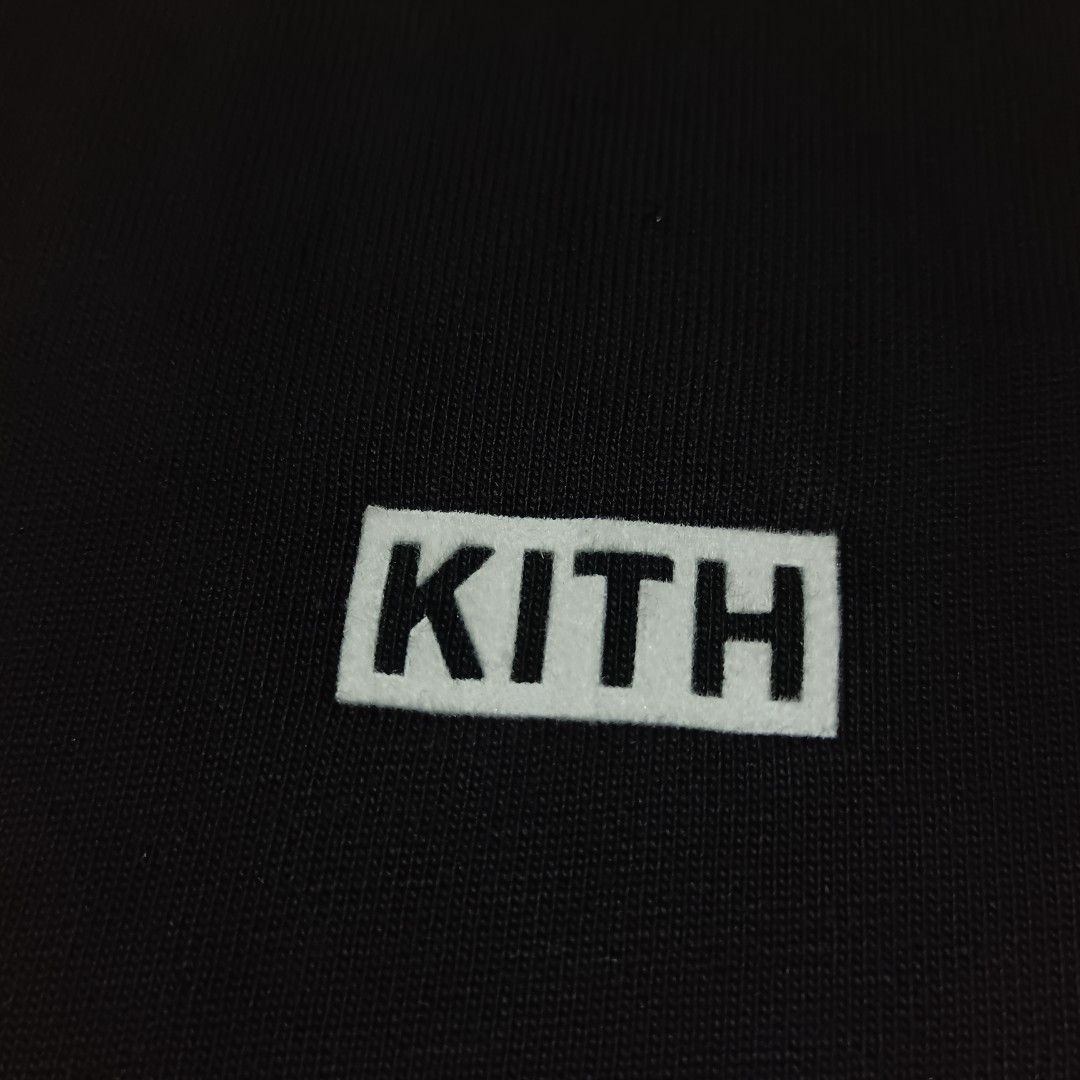KITH SMALL BOX LOGO SHIRT (Category: Tshirts & Polo Shirts ) located in Baybay. Submitted by dathrifted (Listing ID 1470261587, Image 2). Description: KITH SMALL BOX LOGO SHIRT MEDIUM-LARGE Width- 22.5 Length- 30.5 EXCELLENT CONDITION PM if interested 📥📥📥.