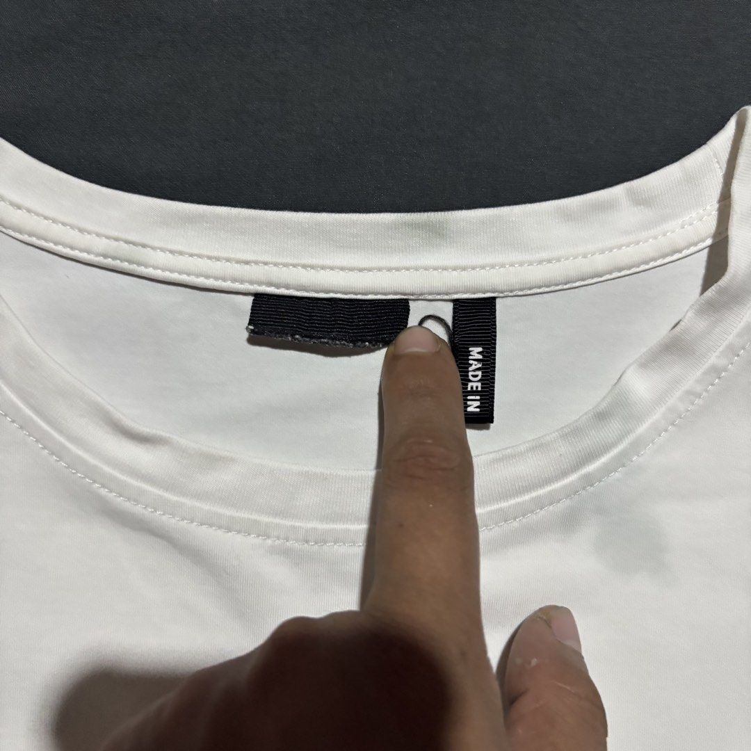 KITH x DISNEY WHITE SHIRT (Category: Tshirts & Polo Shirts ) located in Taytay. Submitted by dwinsapparel (Listing ID 1470255429, Image 3). Description: KITH x DISNEY WHITE SHIRT W-22 L- 27.5 EXCELLENT CONDITION NEED WASH CUT NECK TAG.