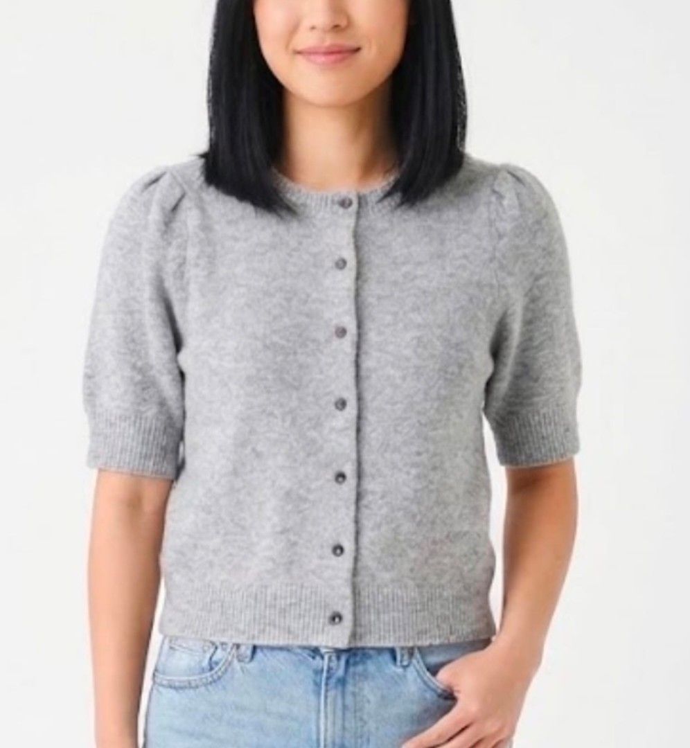 Knitted fur Cotton Full Buttons Tops (Category: Blouses) located in Quezon City. Submitted by panapton.ph (Listing ID 1470277471, Image 1). Description: -FLASH SALE ONLY 300 -Brand: ON 34TH -​Color: Light Heather Grey / Silver Grey -​Actual item post -Size fit 34 to 44bust -Soft, fuzzy knit fabric for maximum comfort -​Classy crew neckline -​Subtle puff / gathered shoulder sleeves for a feminine touch -​Full button-down front with dark contrast b