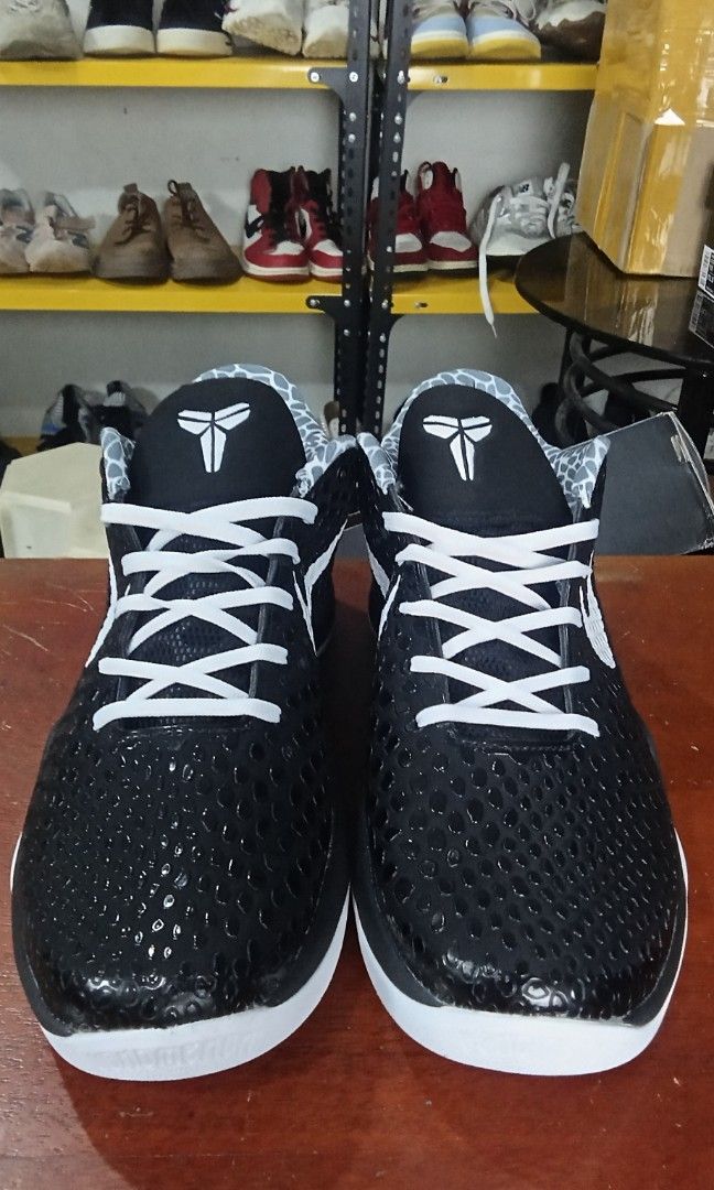 Kobe GiGi Shoes (Category: Sneakers) located in Cainta. Submitted by wichaelthriftstall (Listing ID 1470319520, Image 3). Description: size 11 euro 44 29 cm location Cainta Rizal (Sto.Domingo) payment first before equipped rules. for meet up only dito lang po: Uncle John's Riverside Ortigas Extension near SM East Ortigas. mode of payment - gcash,maya, maribank,gotyme and more. mode of shipping - j&t,lalamove,joyride,grab,angkas padala, jrs, LBC a