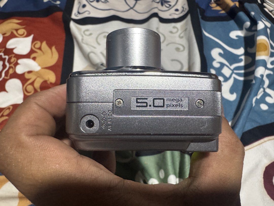 Kodak EasyShare C340 5.0 Mega Pixels Digital Camera (Category: Cameras) located in Quezon City. Submitted by angace13 (Listing ID 1470281916, Image 3). Description: no issue ready to use very good output no hidden issues good lcd all buttons works great no lens dust no fungus has screen protector battery AA not included for testing only pm nlng ty.