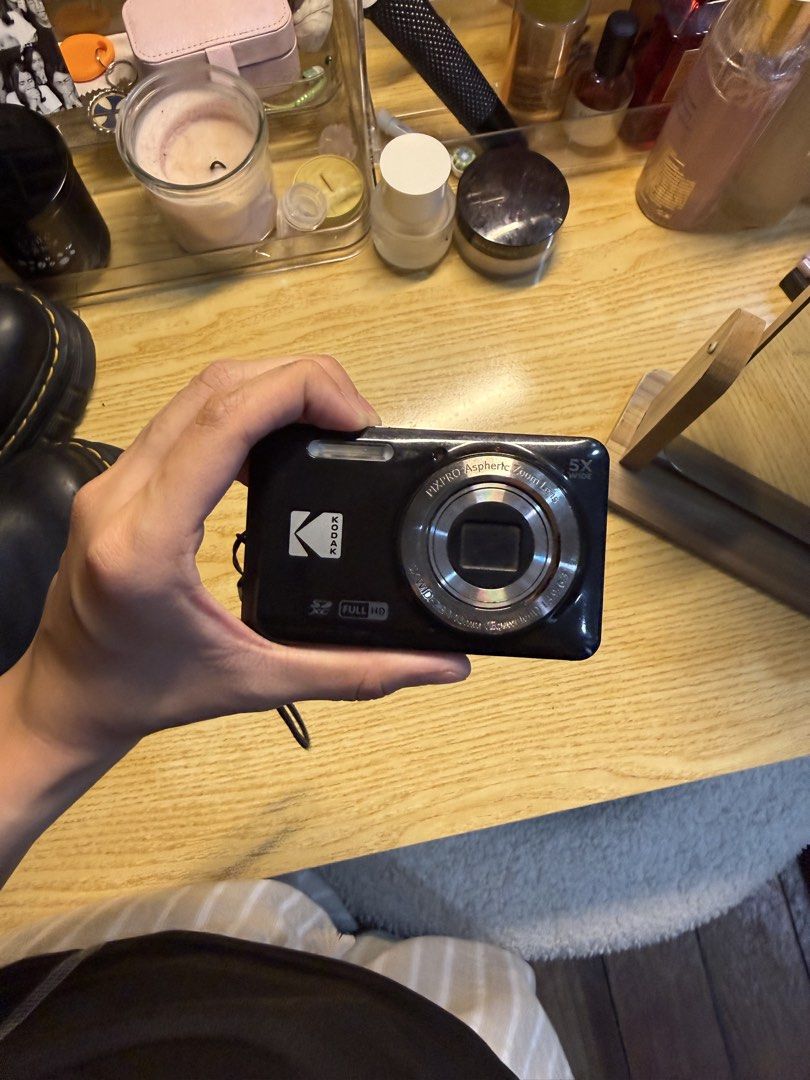 Kodak Pixpro fz55 (Category: Cameras) located in Cainta. Submitted by kalawkelci03887 (Listing ID 1470214375, Image 3). Description: Kodak Pixpro fz55 Bought for 10k .