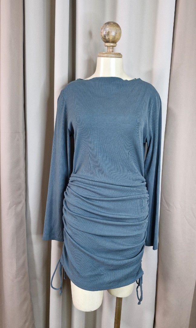 L: Dress (Category: Dresses) located in Calabanga. Submitted by deniseallyson (Listing ID 1470163744, Image 1). Description: .