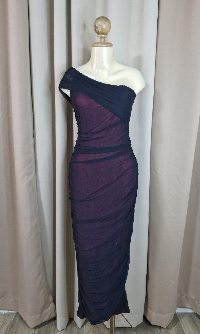 L: Shein (Category: Dresses) located in Calabanga. Submitted by deniseallyson (Listing ID 1470165251, Image 1). Description: .