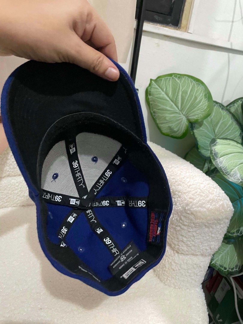 LA cap for infant to toddler (Category: Caps & Hats) located in Mandaluyong City. Submitted by rishhhhhh (Listing ID 1470180965, Image 3). Description: Infant to toddler size Rfs: malaki pa kay baby.