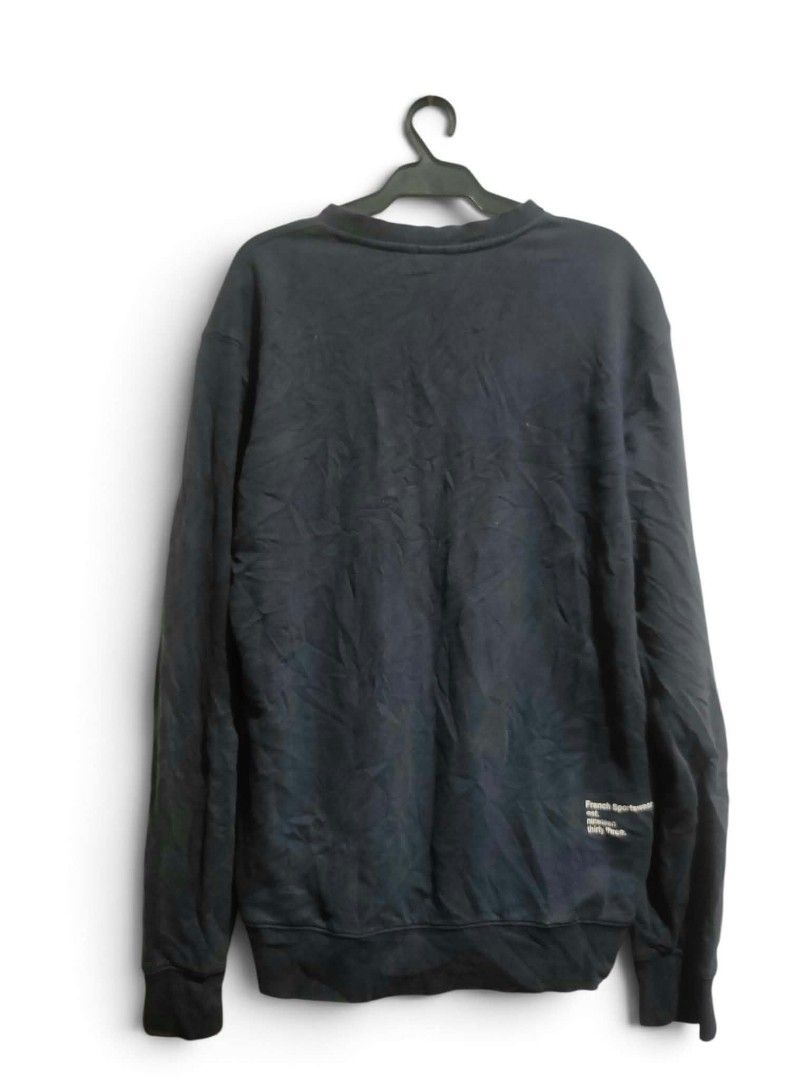 Lacoste big embroidered logo sweater (Category: Coats, Jackets and Outerwear) located in Vinzons. Submitted by kspabico07187 (Listing ID 1470285130, Image 2). Description: Excellent condition XL on tag L-28 W-22.5.