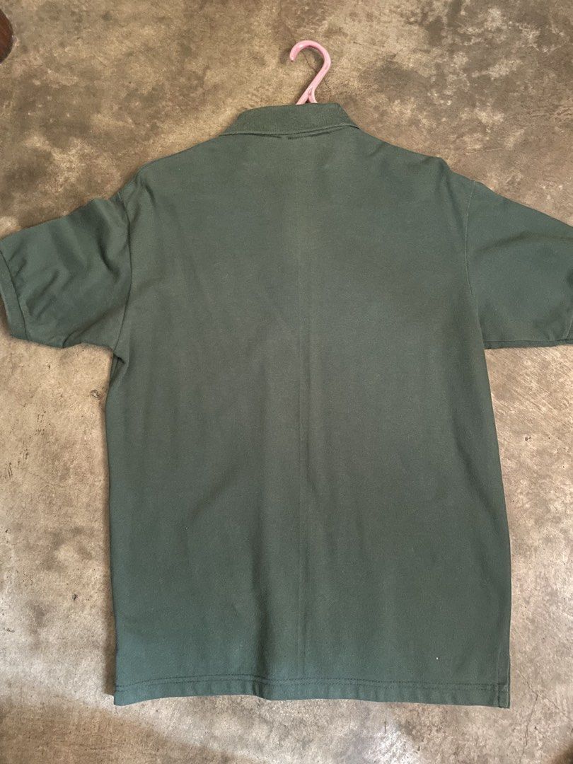 Lacoste Green Polo Shirt (Category: Tshirts & Polo Shirts ) located in Manila. Submitted by thriftgod67 (Listing ID 1470157712, Image 3). Description: Size Small Loc: Pasig-Santolan Rfs: decluttering .