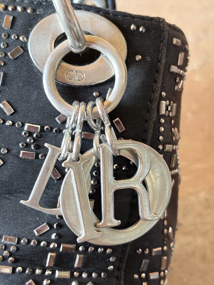 Lady Dior (Category: Luxury Bags & Wallets) located in Valencia. Submitted by razzel1997 (Listing ID 1470248291, Image 2). Description: lady dior limited edition 8/10condition fresh from container japan surplus .