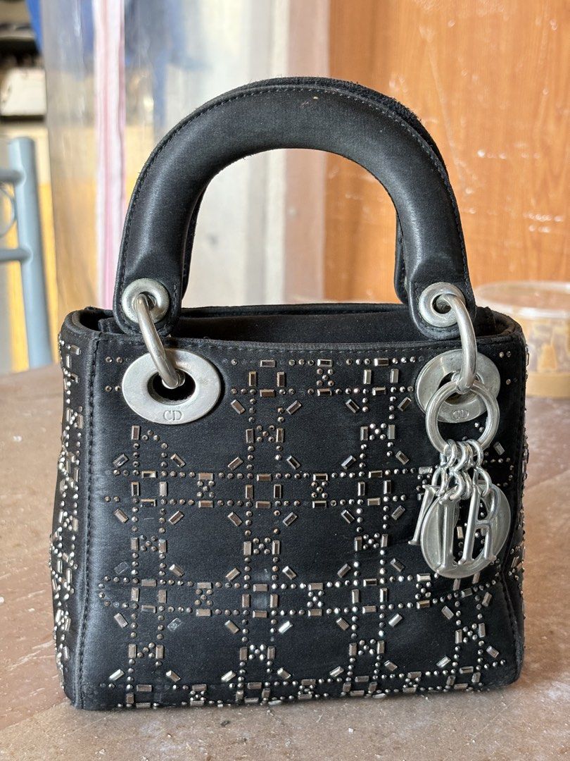 Lady Dior (Category: Luxury Bags & Wallets) located in Valencia. Submitted by razzel1997 (Listing ID 1470248291, Image 1). Description: lady dior limited edition 8/10condition fresh from container japan surplus .