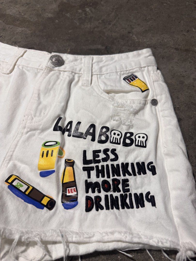 Lalabobo (Category: Shorts) located in Pasig City. Submitted by dripthrift1600 (Listing ID 1470320775, Image 3). Description: - Lalabobo short - Good condition - Issue: None - Sizes: M - Dimes: 28x12.