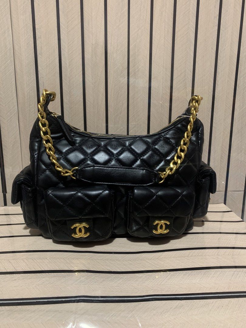 LambSkin Pockets Quilted Bag (Category: Shoulder Bags) located in San Fernando. Submitted by preluxuria_online_shop (Listing ID 1470285242, Image 1). Description: .