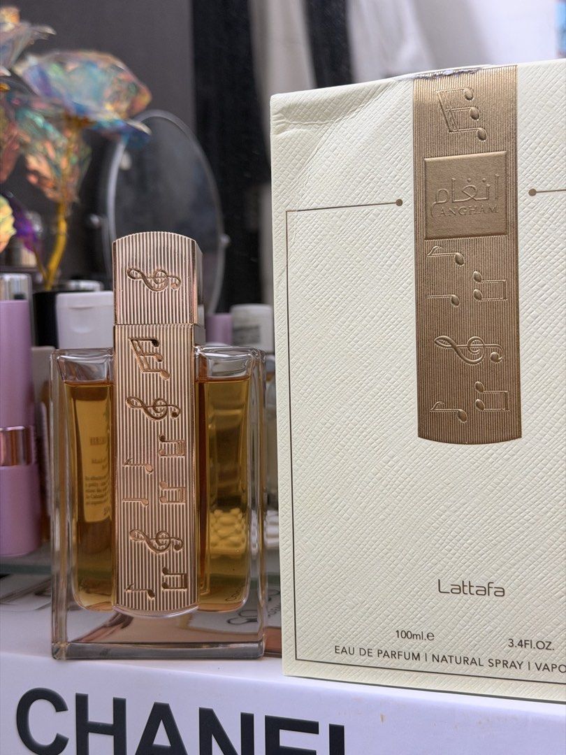 Lattafa Angham Eau De Parfum (Category: Fragrance & Deodorants) located in Pateros City. Submitted by jademikhal (Listing ID 1470220728, Image 3). Description: - Brand: Lattafa Angham Eau De Parfum - Condition: Like new, about 97% juice left - Packaging: Comes with original box (minor wear on top flap) - Bought this from 🍊 app (dubai.shop.baliuag) RFS. Will buy another perfume, mabilis magsawa ang girly.