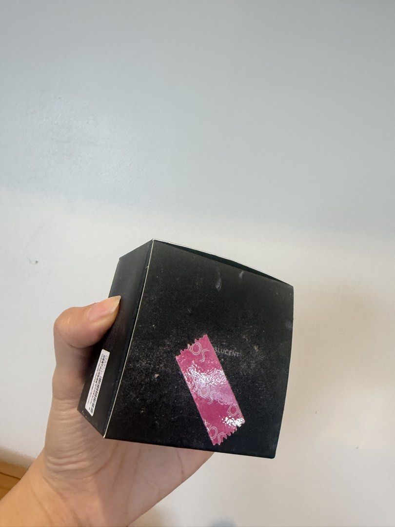 Laura mercier powder (Category: Makeup) located in Quezon City. Submitted by destashingmycloset (Listing ID 1470254236, Image 2). Description: .
