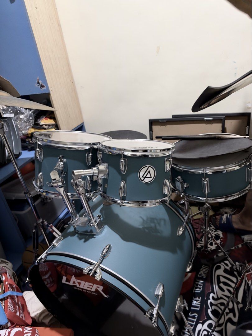 Lazer Drumset (preloved) (Category: Musical Instruments) located in Paranaque City. Submitted by iamminel (Listing ID 1470278107, Image 3). Description: for sale: Drumset lazer rfs: declutterring pick up at Marcelo green Paranaque .
