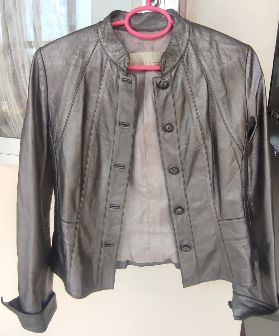 Leather Jacket (Category: Looking For) located in Manila. Submitted by silhouette__earth (Listing ID 1470267622, Image 2). Description: once lang na use.all good condition xs-s size can use both male and female. what you can see is what you get..