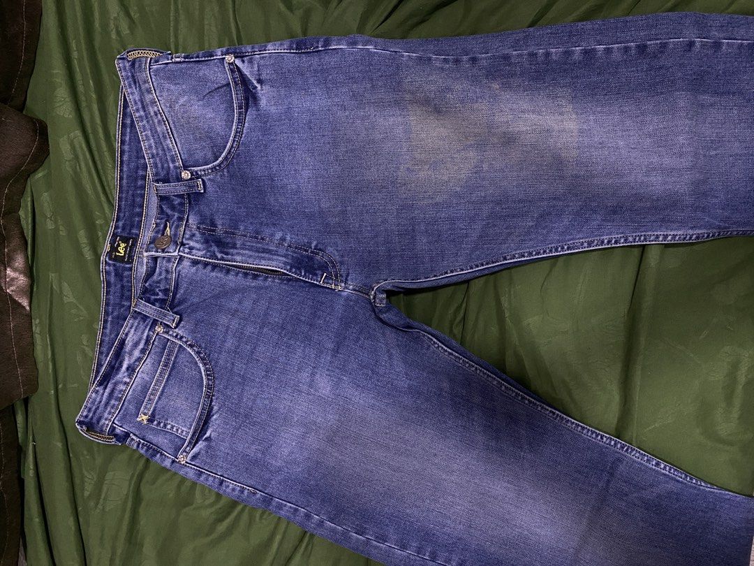 Lee Denim Jeans Blue (Category: Jeans) located in Manila. Submitted by cyyruss (Listing ID 1470150620, Image 1). Description: - Brand: Lee Denim - Color/Wash: Medium blue with natural faded areas on front thighs - Fit: Straight leg cut - Closure: Standard button and zipper fly - Design: Classic five-pocket styling, contrast stitching, and branded hardware - Condition: Brand new without tags (BNWT) - Style: Casual, timeless, and easy to match.