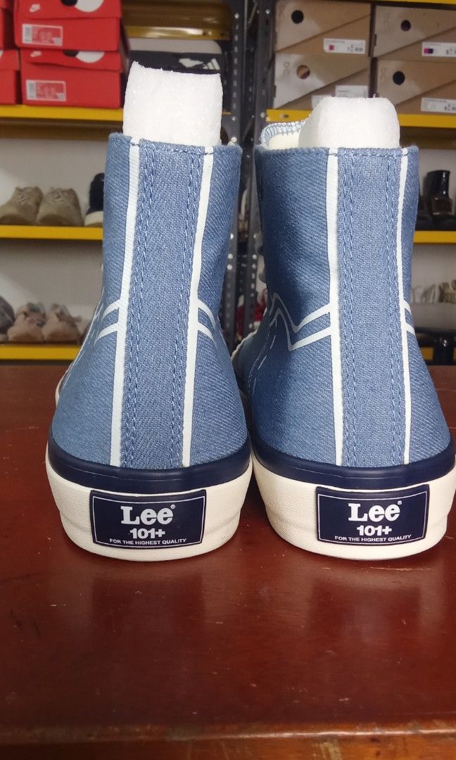 Lee Midcut Blu Navy Shoes (Category: Sneakers) located in Cainta. Submitted by wichaelthriftstall (Listing ID 1470315341, Image 3). Description: size 9 euro 43 location Cainta Rizal (Sto.Domingo) payment first before equipped rules. for meet up only dito lang po: Uncle John's Riverside Ortigas Extension near SM East Ortigas. mode of payment - gcash,maya, maribank,gotyme and more. mode of shipping - j&t,lalamove,joyride,grab,angkas padala, jrs, LB